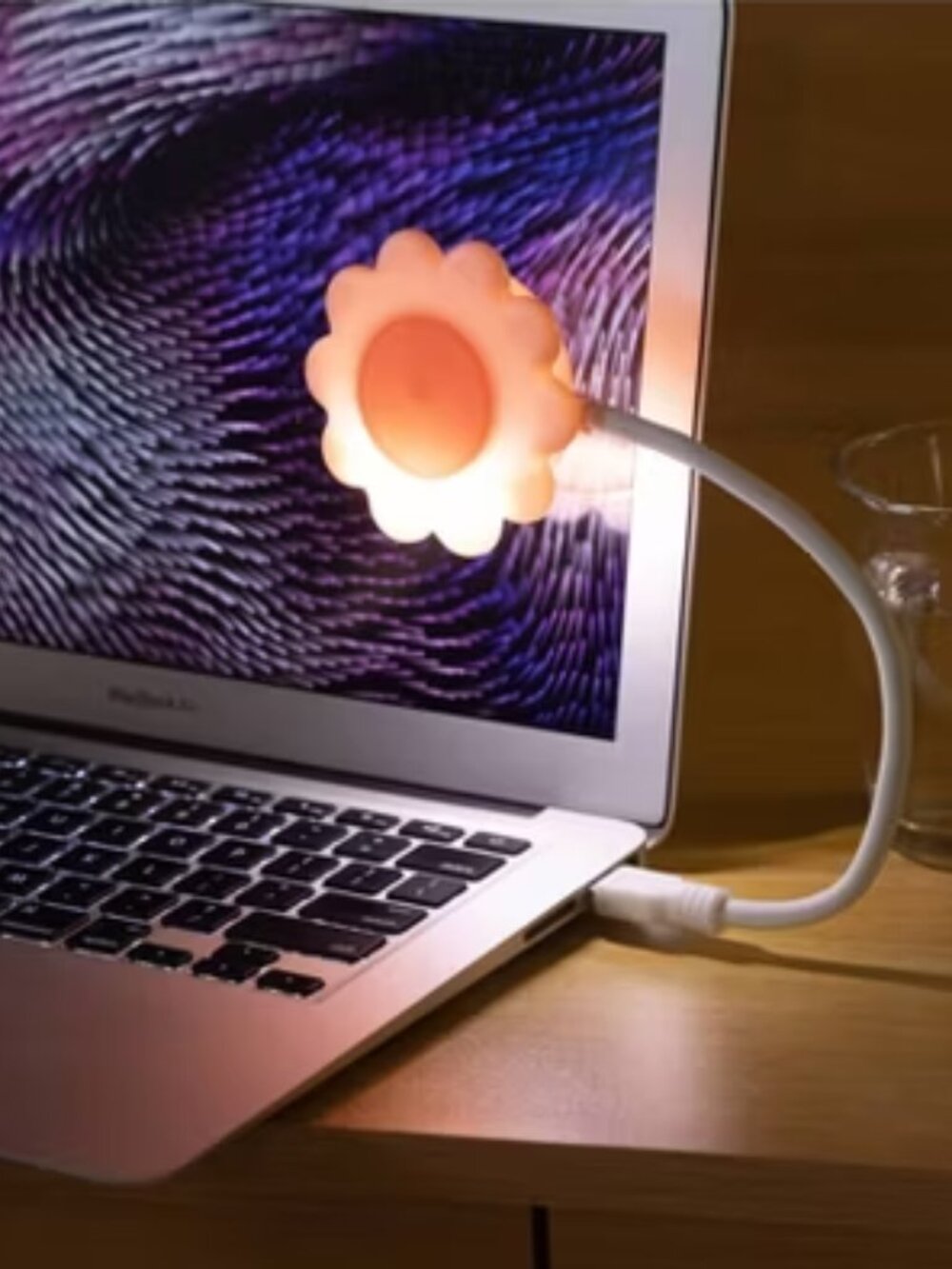 Vivitar‎ Flower USB LED Light Flexible Desk Laptop Light Pink NEW